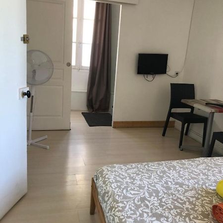 Les Demoiselles Otel Honfleur Dış mekan fotoğraf